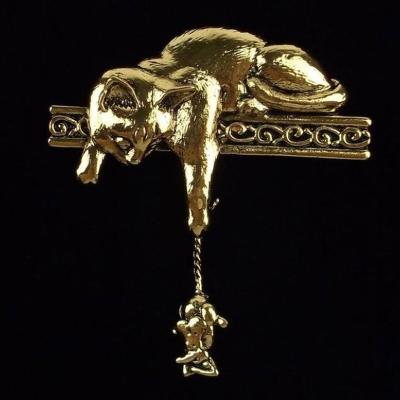 Jewelry - Gold Tone Enameled Cat and Mouse Brooch